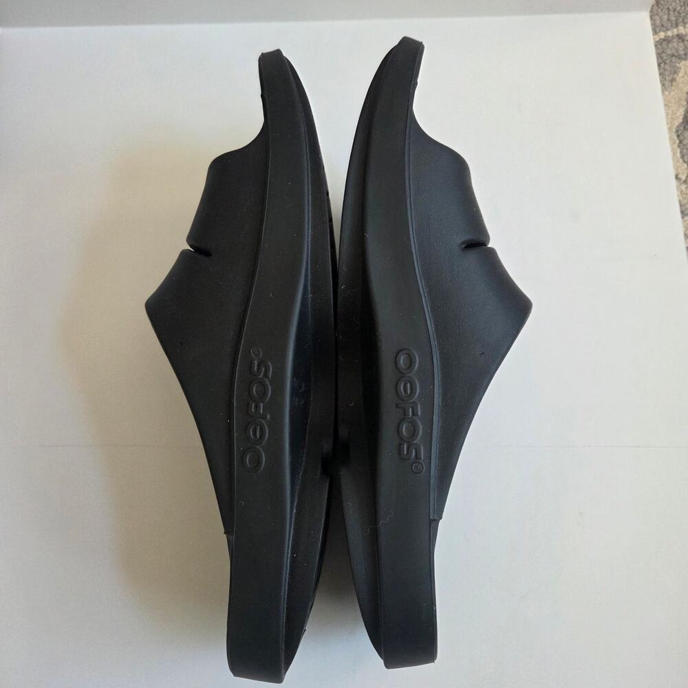 Oofos Men's OOahh Slide Sandal, black. Sz 12, EU sz 45 Sport Recovery & Comfort - Picture 2 of 9